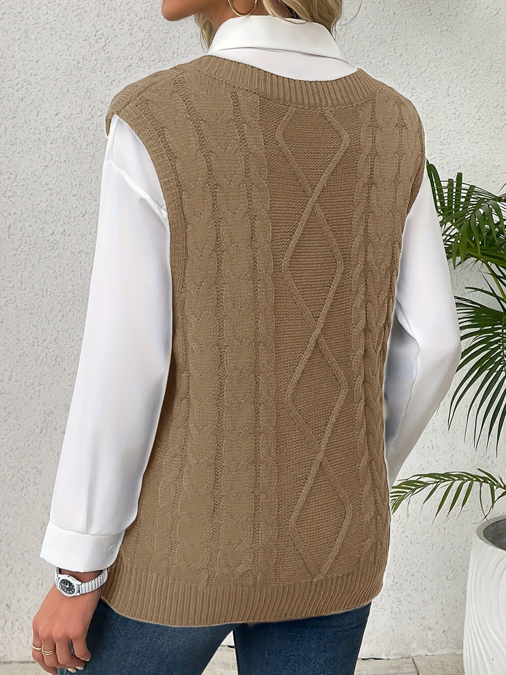Luella – Chunky Cable-Stitch Pullover Vest for Women