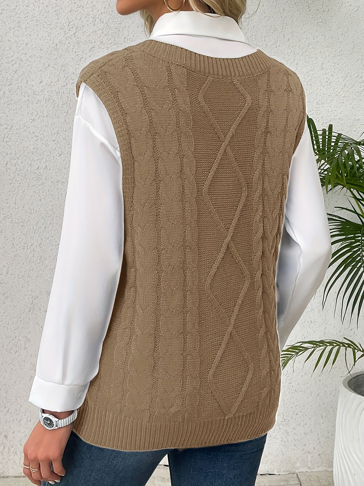 Luella – Chunky Cable-Stitch Pullover Vest for Women