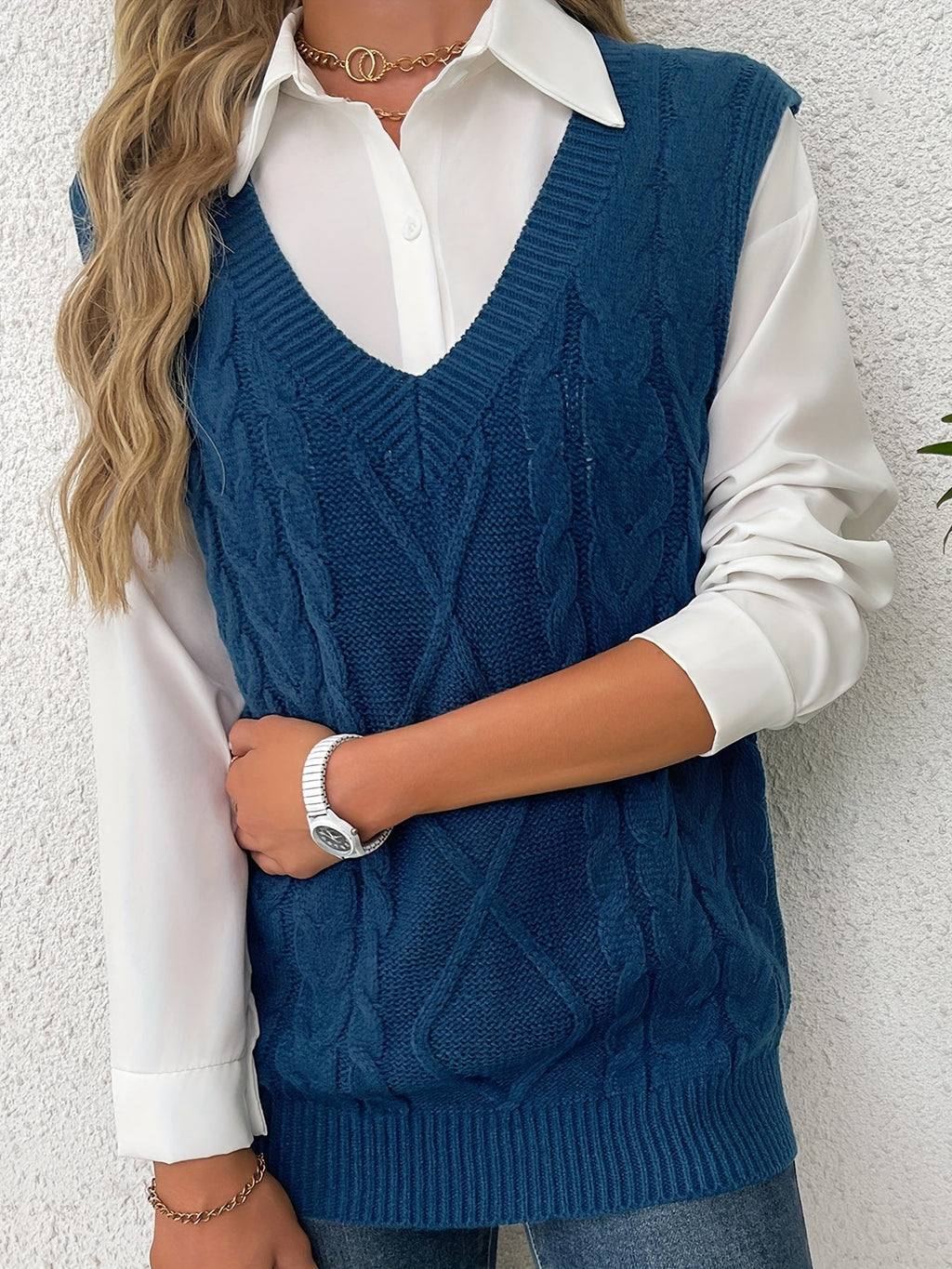 Luella – Chunky Cable-Stitch Pullover Vest for Women