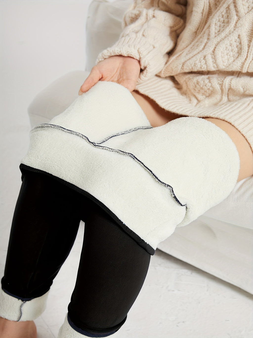 Deborah – Plush-Lined Leggings with Wide Waistband for Women
