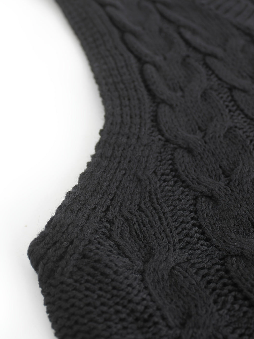 Luella – Chunky Cable-Stitch Pullover Vest for Women