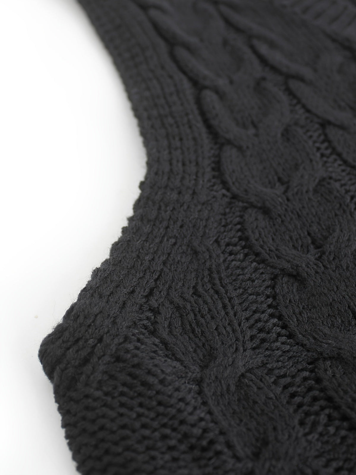 Luella – Chunky Cable-Stitch Pullover Vest for Women