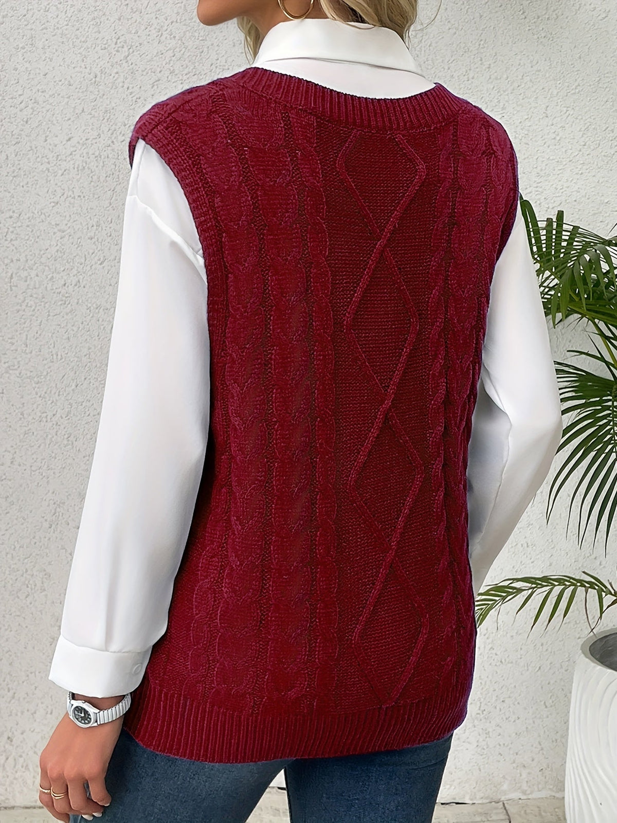 Luella – Chunky Cable-Stitch Pullover Vest for Women