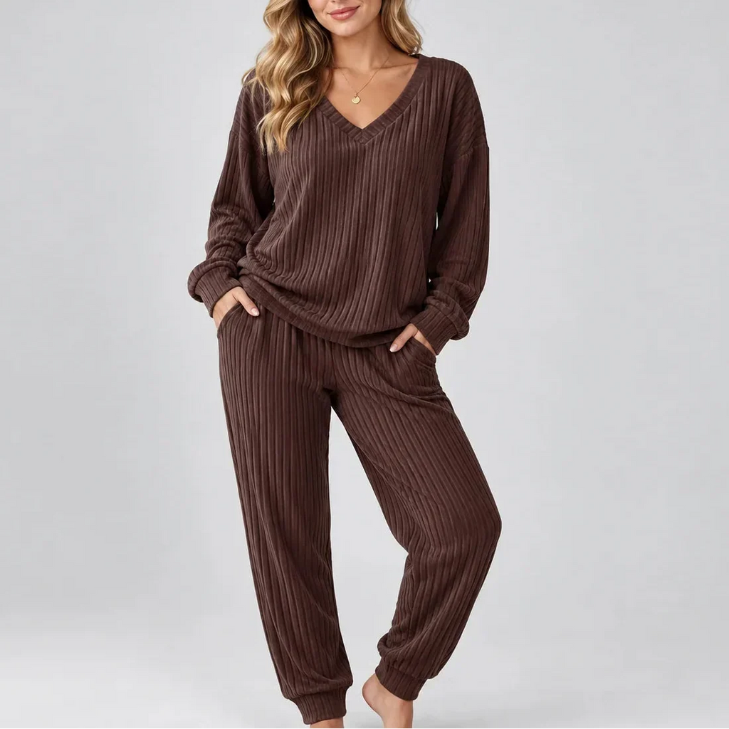 Robin – V-Neck Ribbed Jogger Set for Women