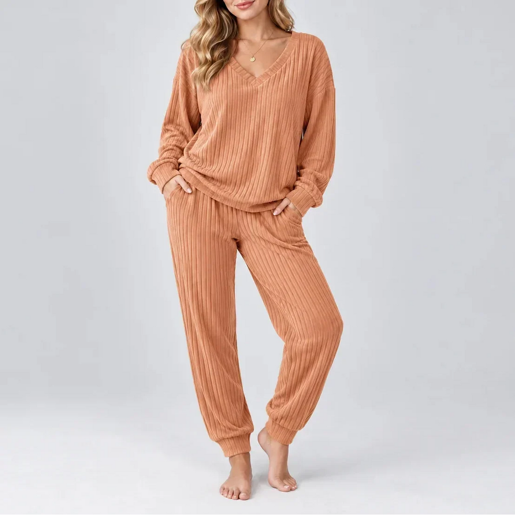 Robin – V-Neck Ribbed Jogger Set for Women