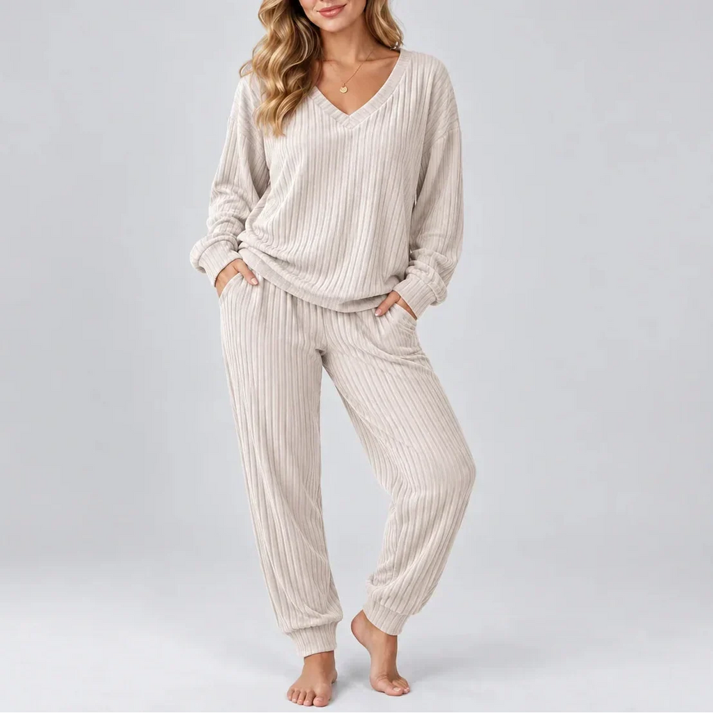 Robin – V-Neck Ribbed Jogger Set for Women