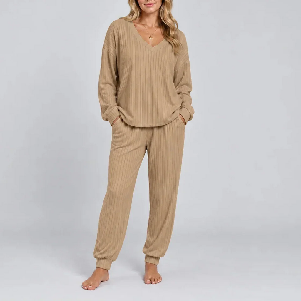 Robin – V-Neck Ribbed Jogger Set for Women