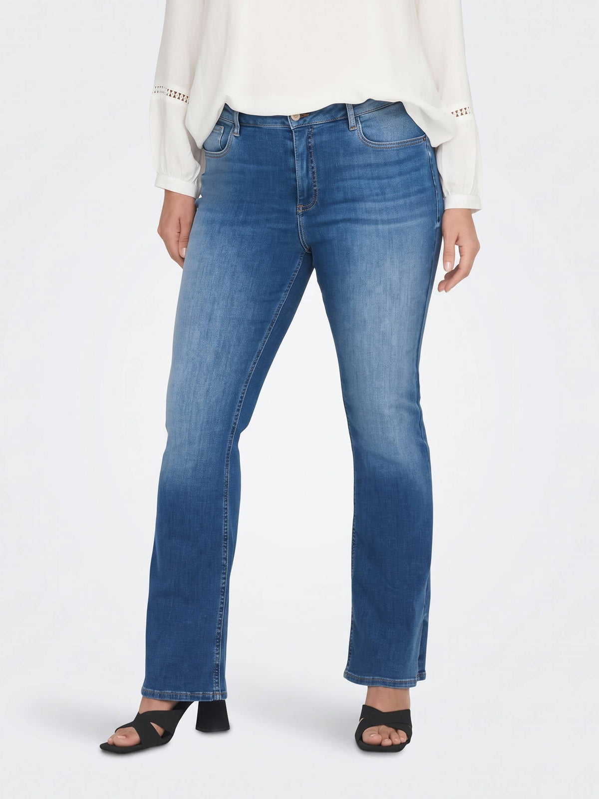 Sharon – Wide-Leg Trouser Jeans with Pressed Crease for Women