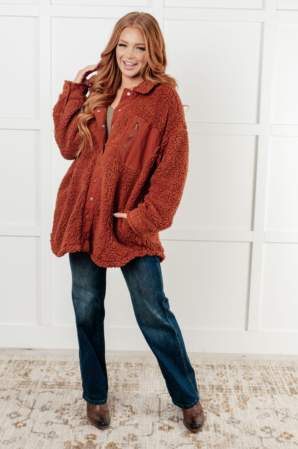 Viviana – Oversized Sherpa Jacket with Chest Pocket for Women