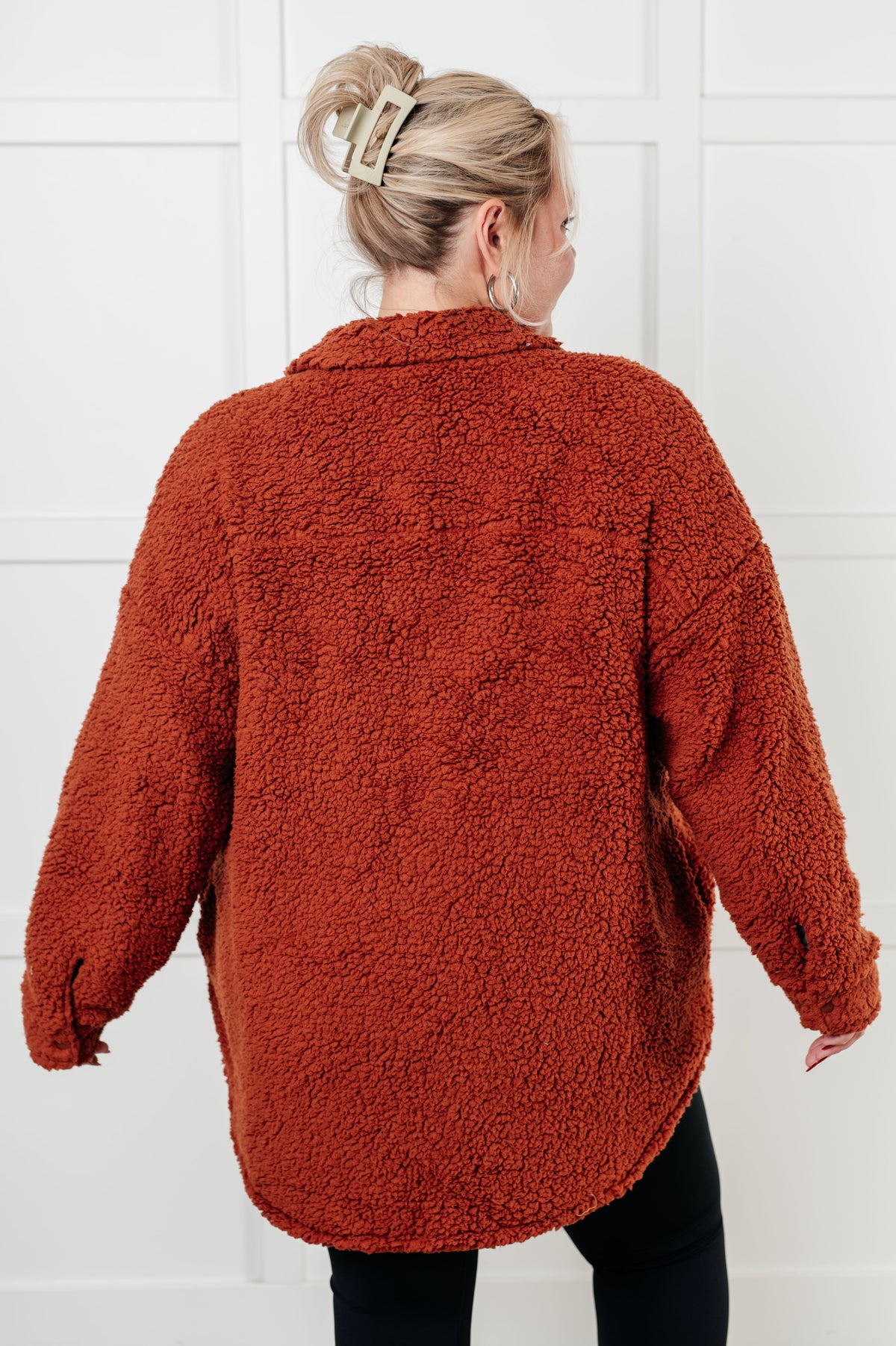 Viviana – Oversized Sherpa Jacket with Chest Pocket for Women