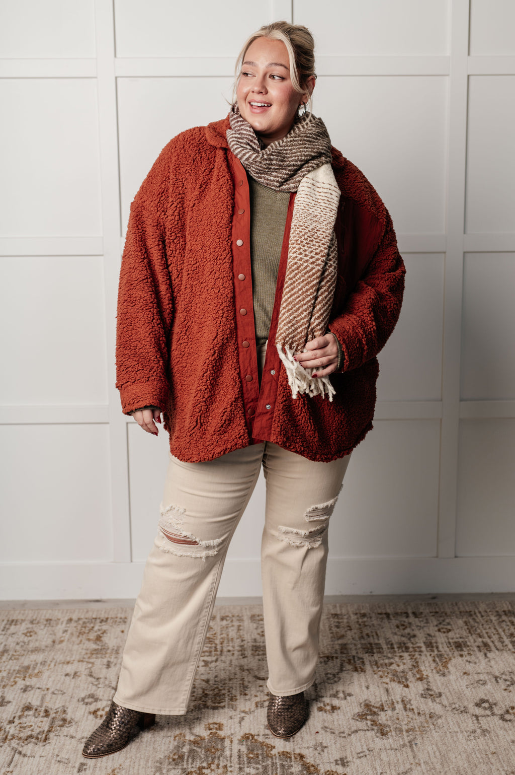 Viviana – Oversized Sherpa Jacket with Chest Pocket for Women