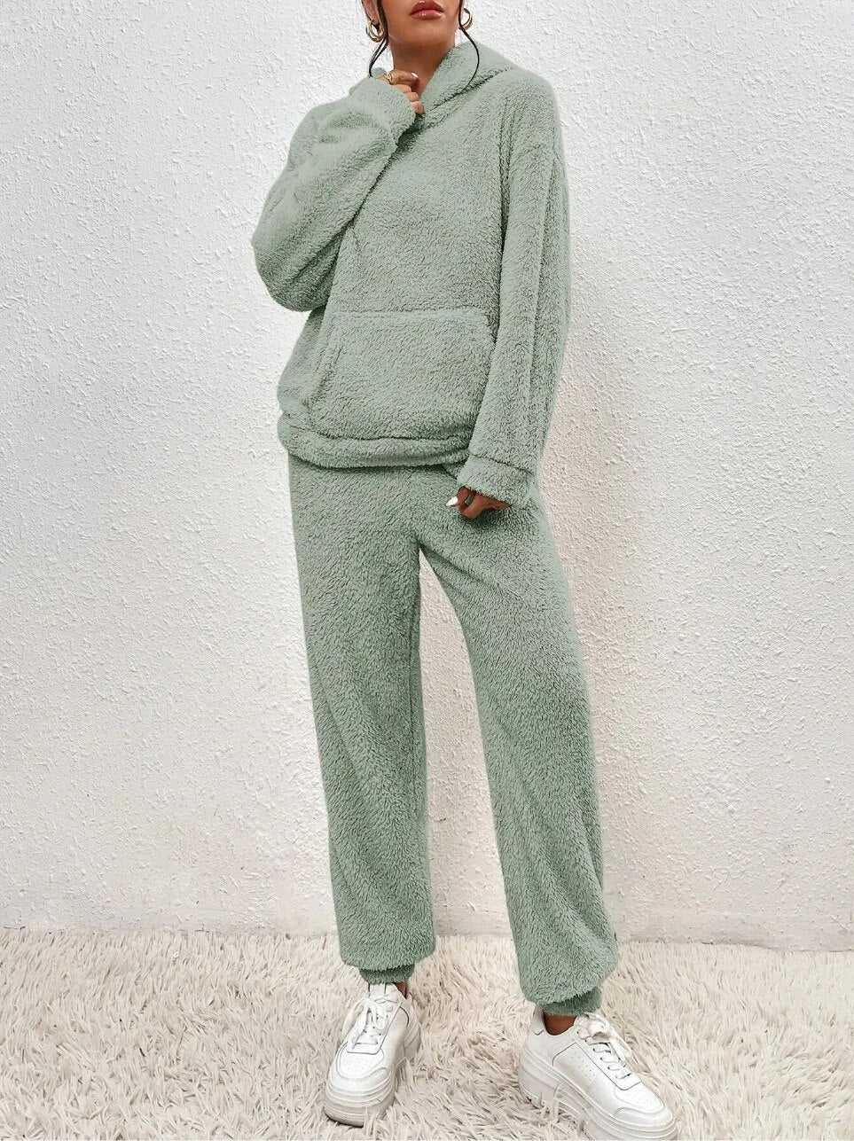 Anika – Women's Plush Matching Sweatsuit with Kangaroo Pocket