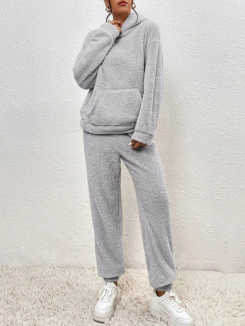 Anika – Women's Plush Matching Sweatsuit with Kangaroo Pocket