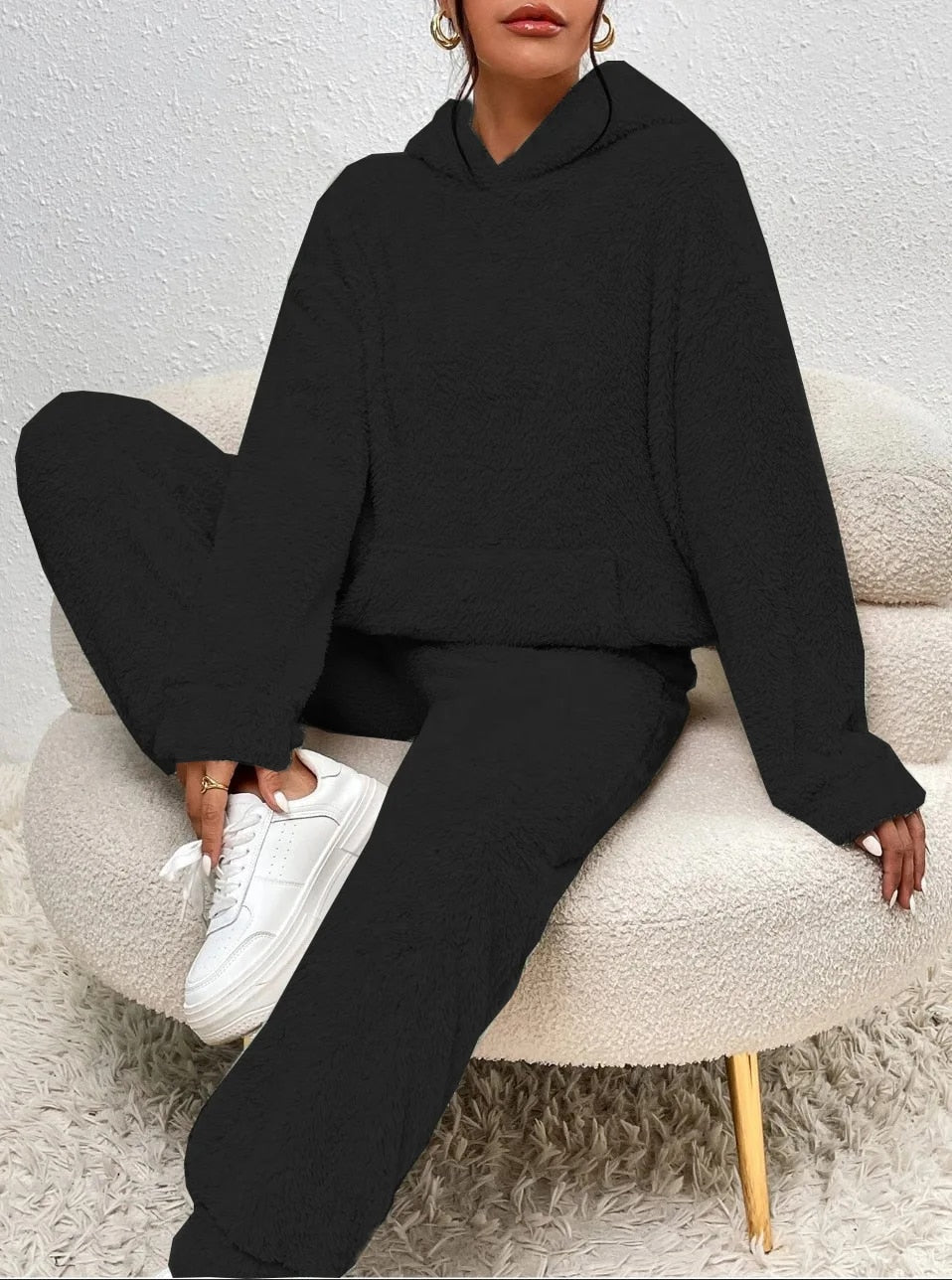 Anika – Women's Plush Matching Sweatsuit with Kangaroo Pocket