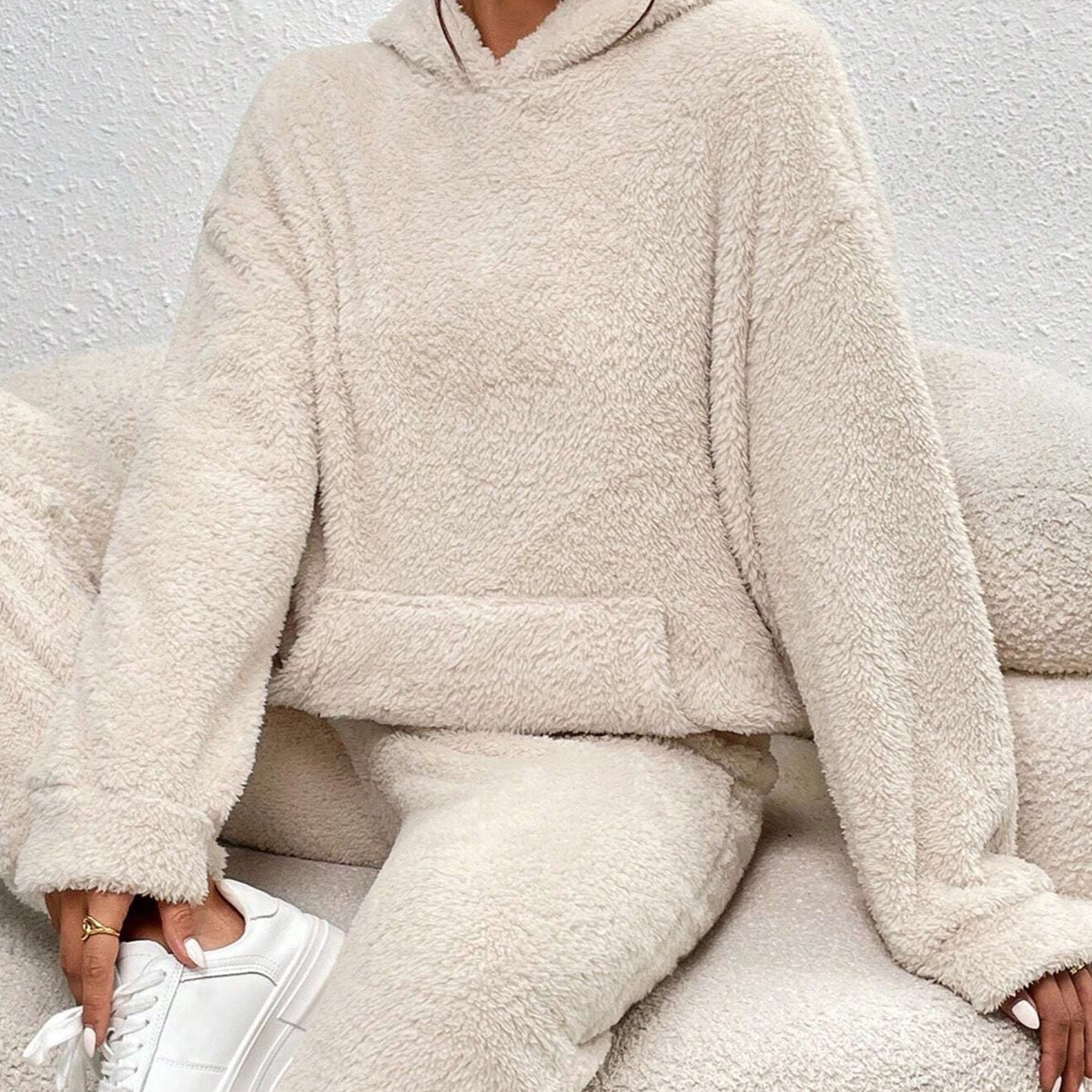 Anika – Women's Plush Matching Sweatsuit with Kangaroo Pocket
