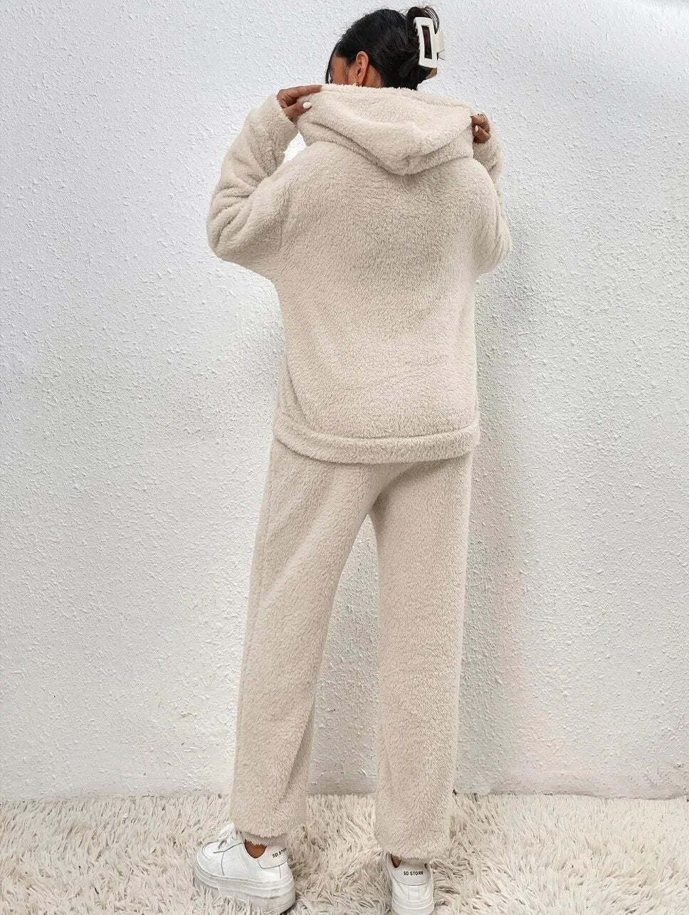 Anika – Women's Plush Matching Sweatsuit with Kangaroo Pocket