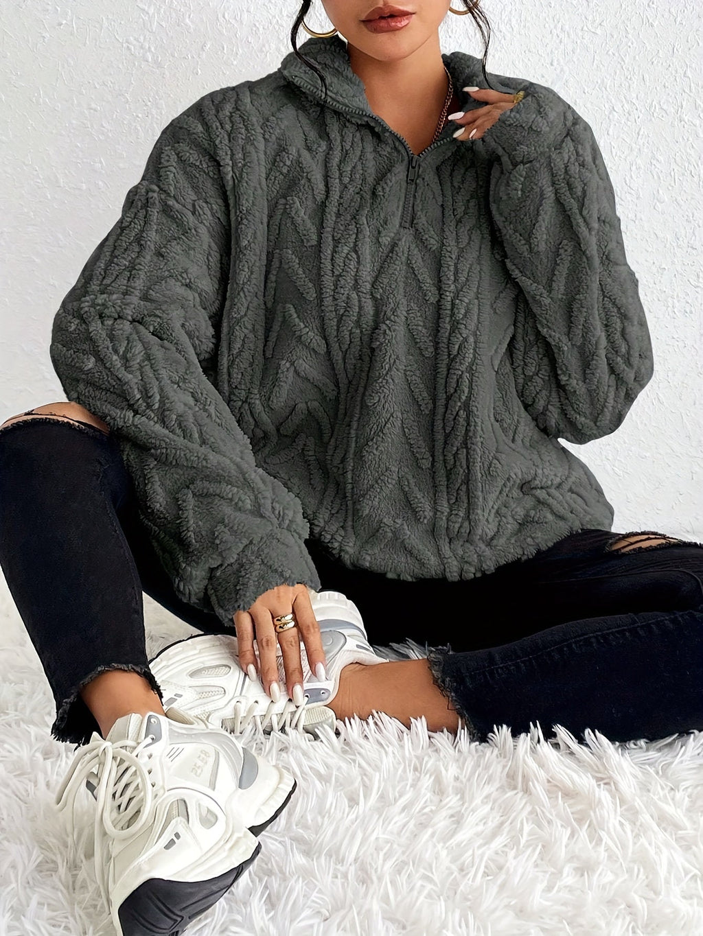 Christina – Women's Oversized Cable-Stitch Quarter Zip Sweater