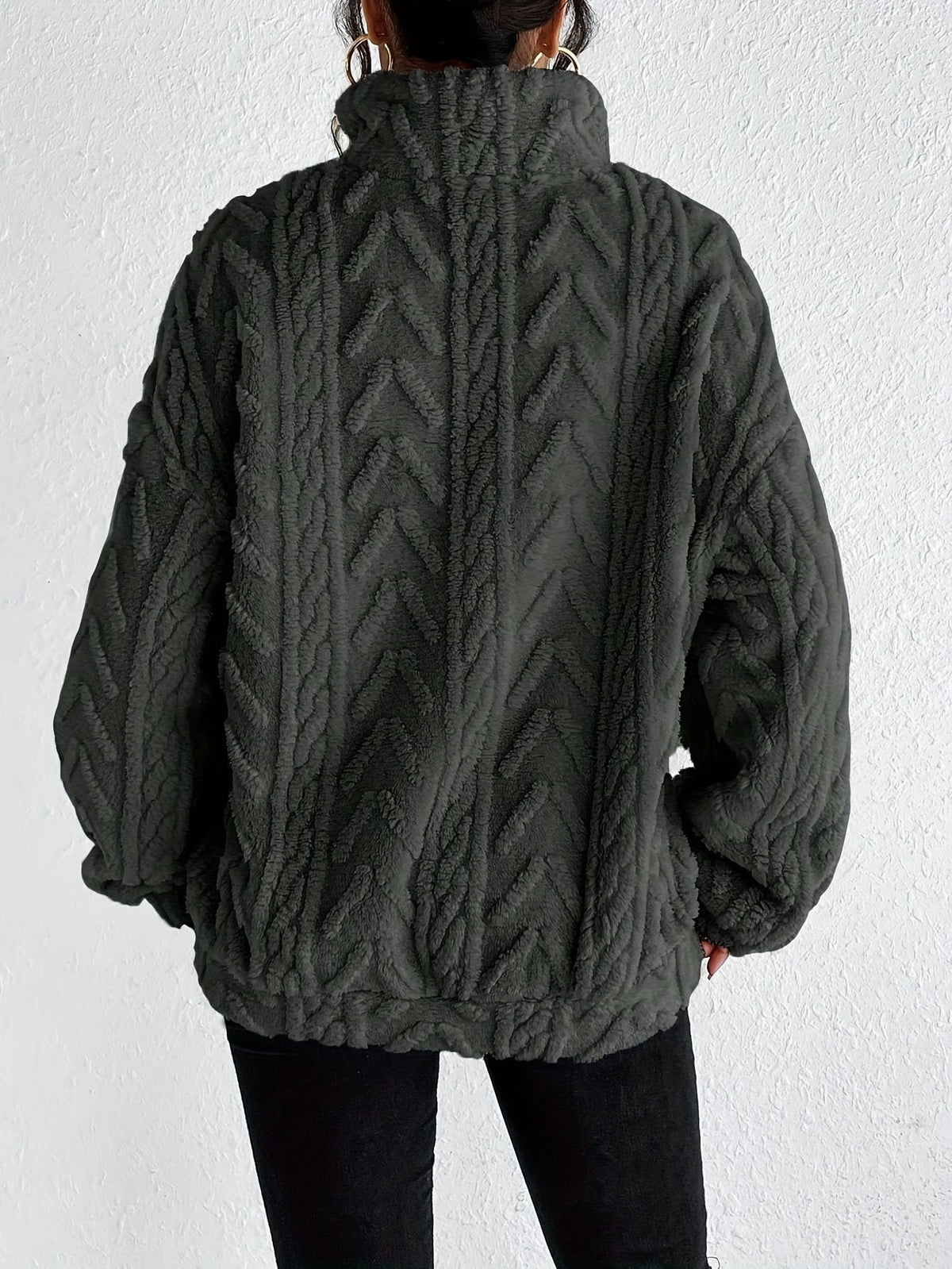 Christina – Women's Oversized Cable-Stitch Quarter Zip Sweater