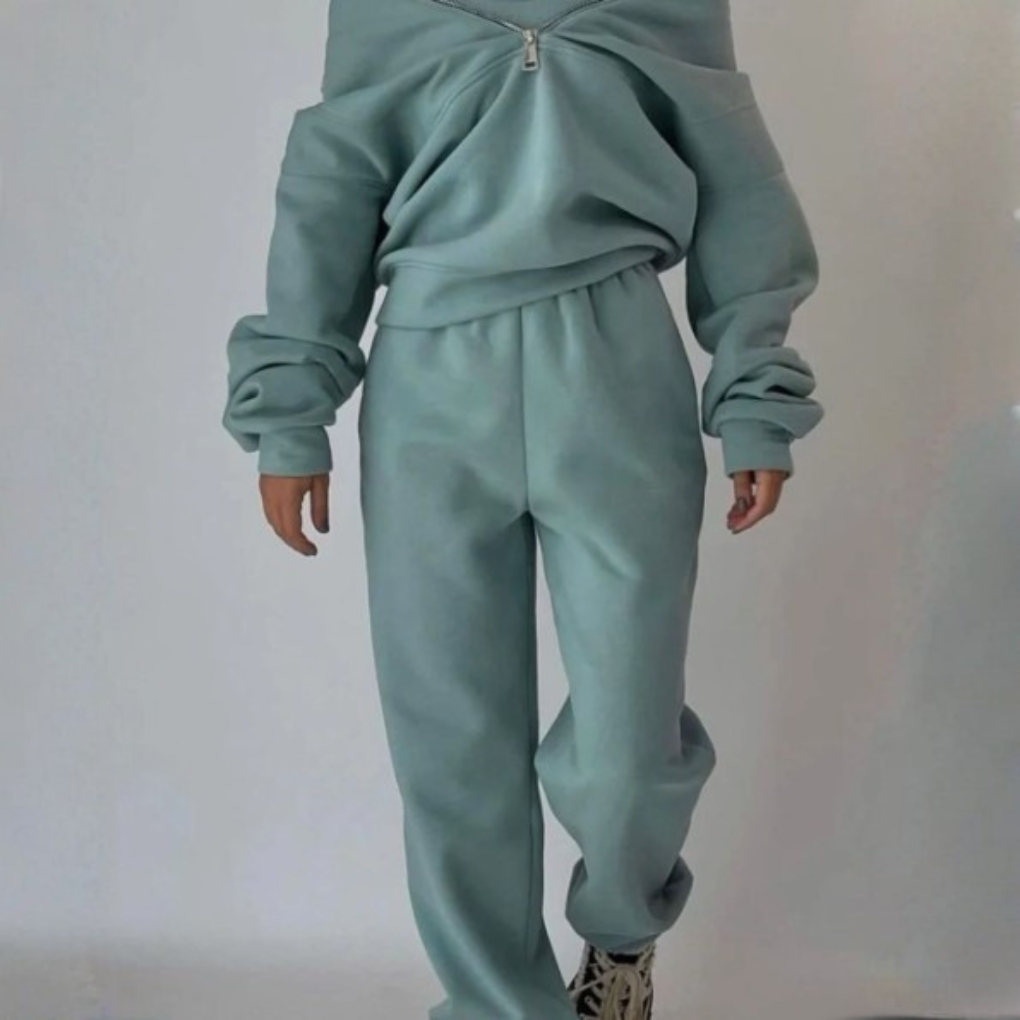 Azalea – Oversized Half-Zip Cropped Jogger Set for Women